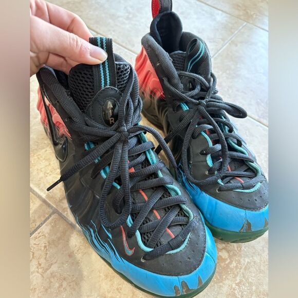 “Spider-Man” Nike Foams Size 10 - Picture 2 of 10